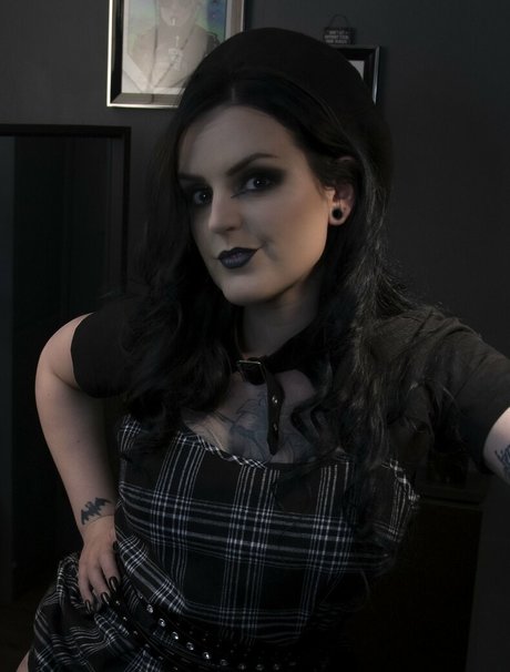 orcuslillium exclusive model image