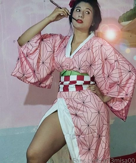 Art3misa00 model erotic picture