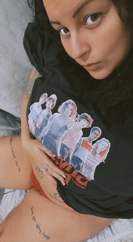 terrijaneofficial model sexy pictures