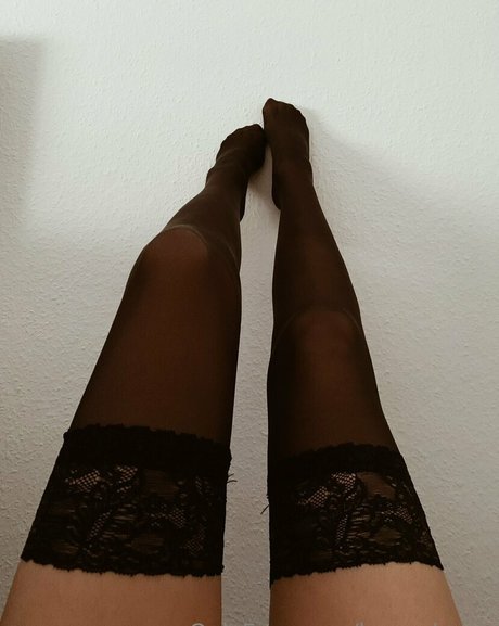 lauraaloove pornstar adult pictures