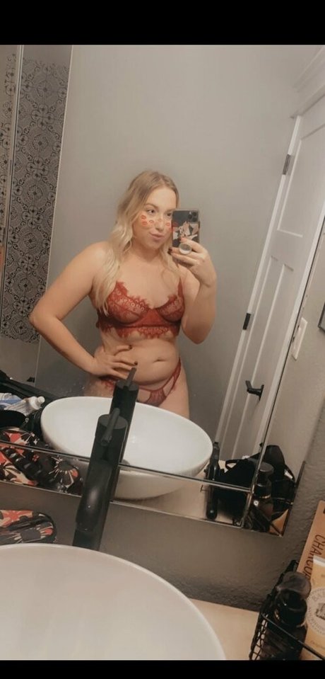 princessbrooke1996 star photo