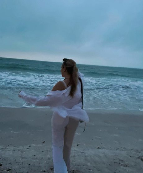 Anabel Kloe Lamarche pretty model gallery