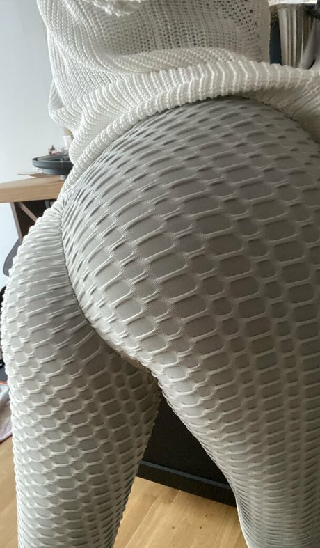 worldofvivi model porn archive