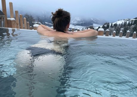 worldofvivi xxx actress images