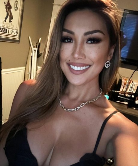 Geena Martinez model high quality picture