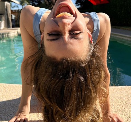 Mally Mouse adult actress archive