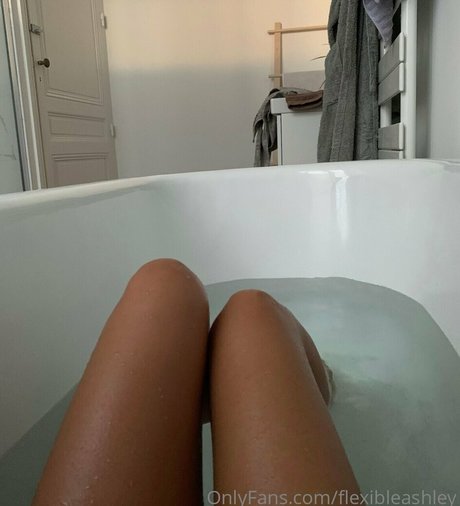 flexibleashley pretty model photos