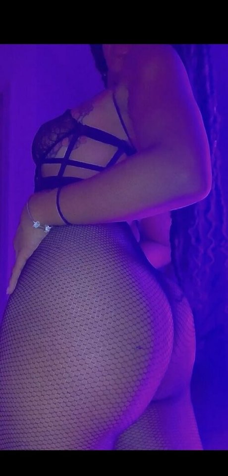 thrsttrapr erotic star picture