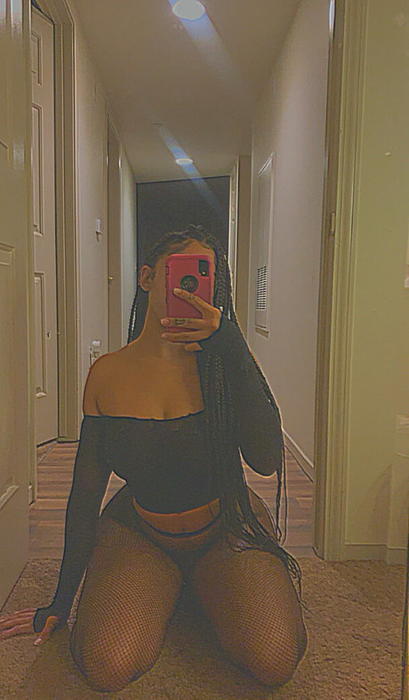 thrsttrapr pornographic star pic