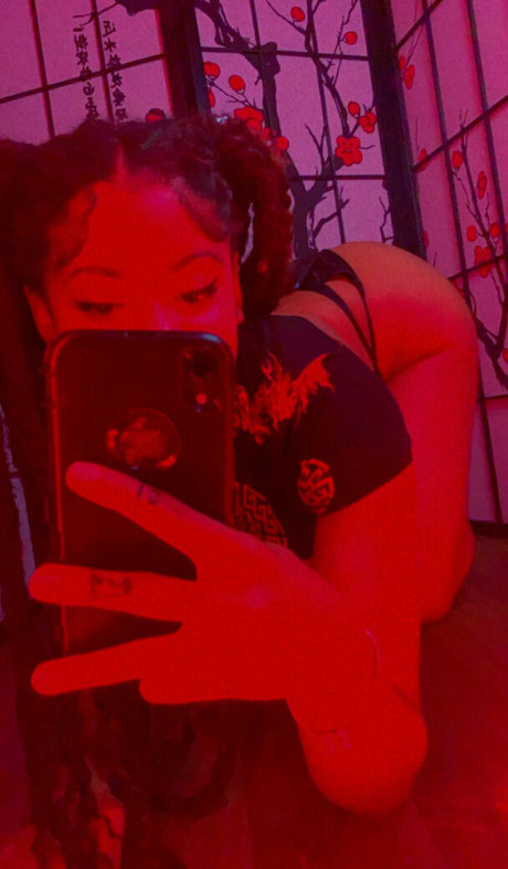 thrsttrapr star nudes img