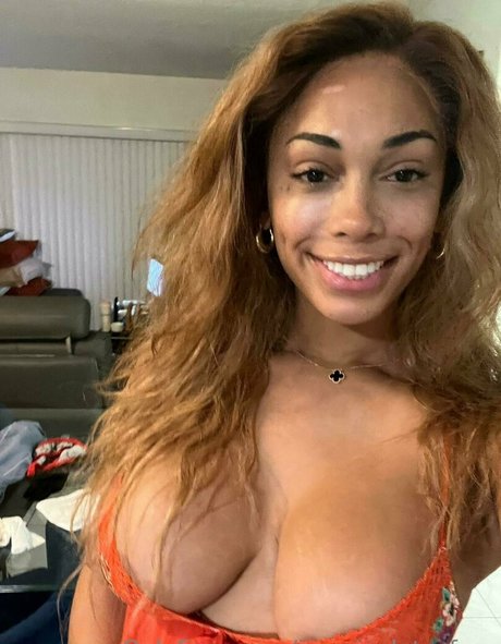 brunette milf onlyfans pornographic pic