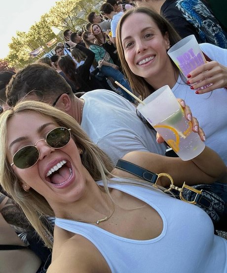 Beatrice Bouchard model hd photos