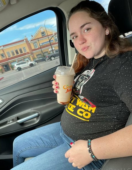 snackupjackie Profile pic