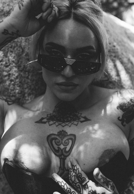 Meredith Devine nice model photo