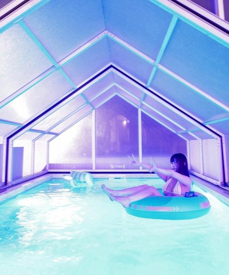 rh ab nice actress photo