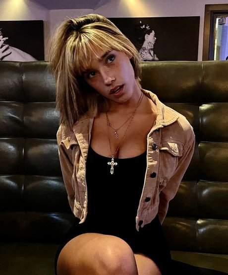 wellbeingwithabigail perfect pornstar img