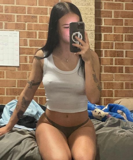 pruelearyy pornstar hot picture