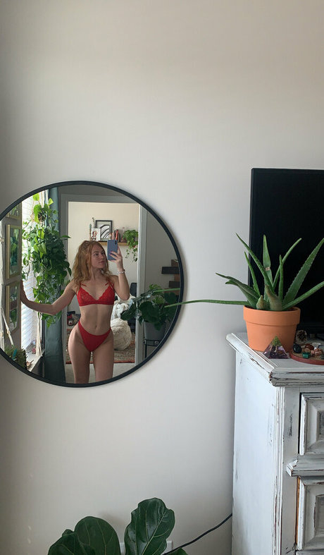 lila davis model beautiful pic