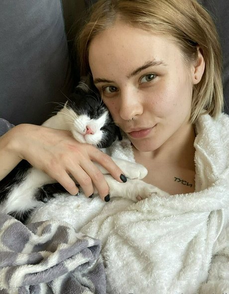 deli eva exclusive pornstar pictures