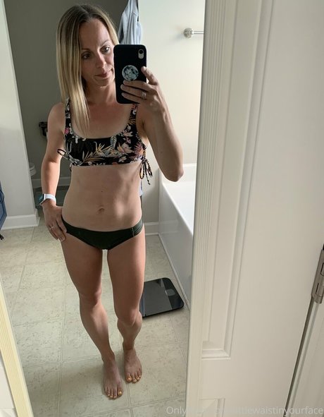 littlewaistinyourface model free pictures