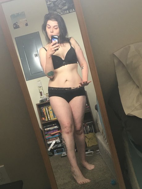 Trash Princess model naked pictures