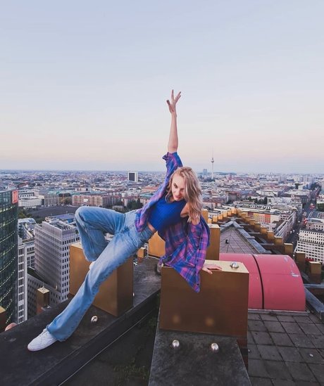 Astel star adult pic