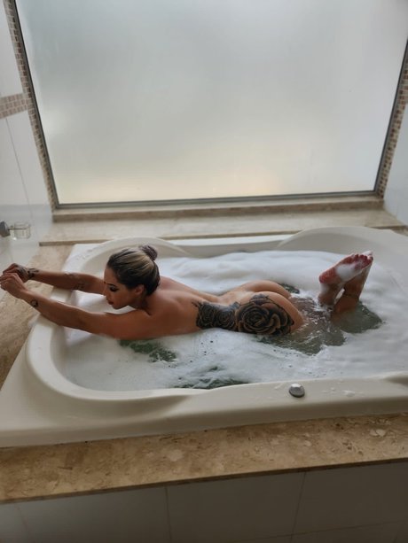 Amanda Aparecida pornstar nice pic