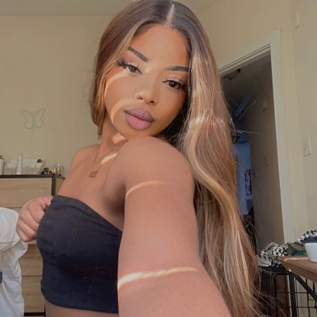 Stella Luxe porn model gallery