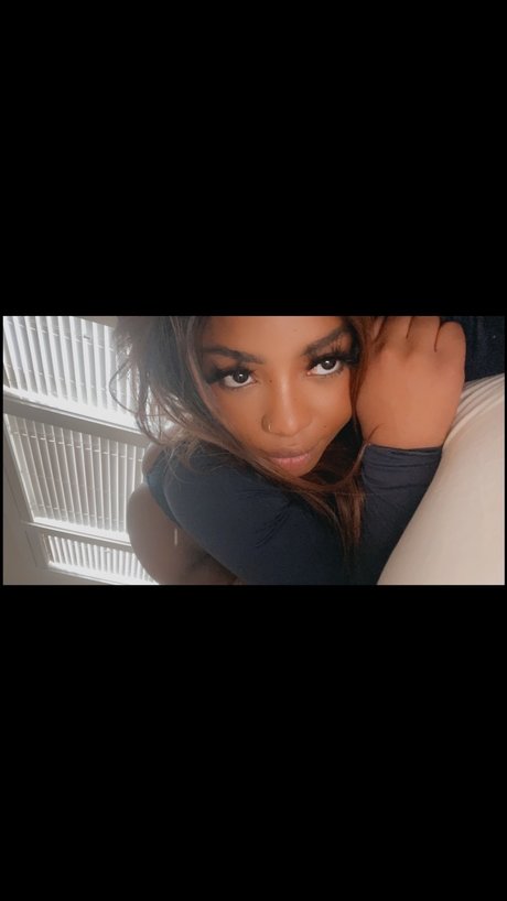 Stella Luxe erotic model photos