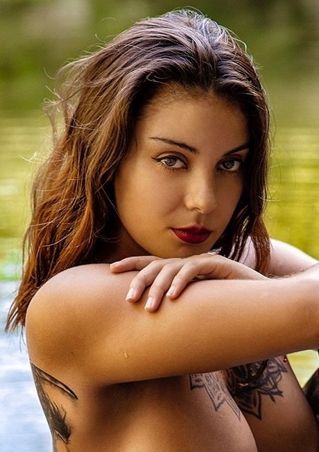 Lucy Ross star top pics