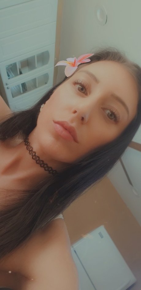 Alissa Avni nude star img