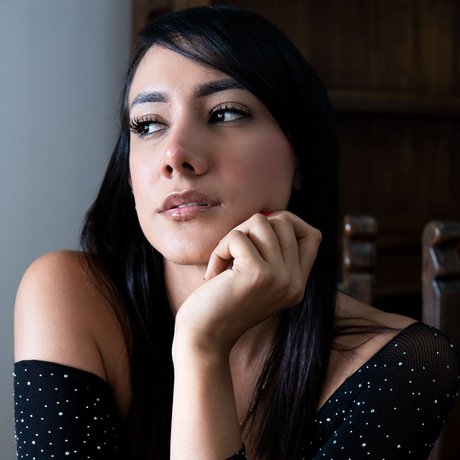 Ana jones best star pictures