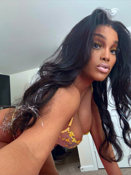 Nyabella star adult pics