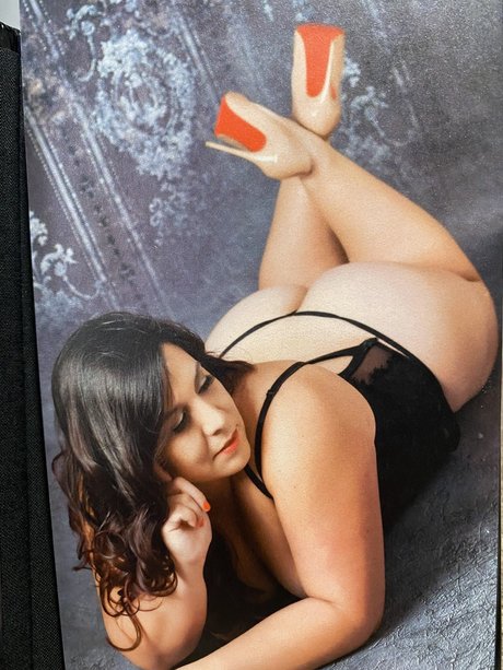 Nurse Jennifer porn model img