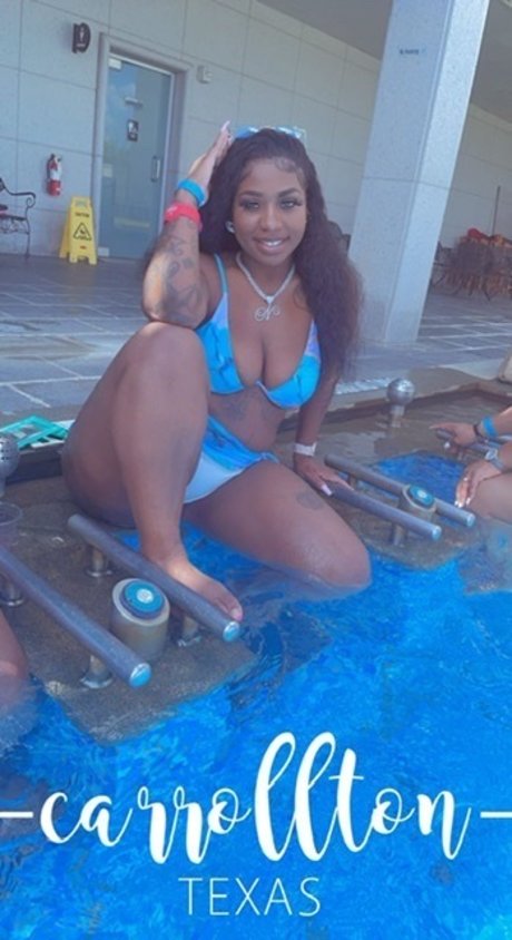 TheRealOne pretty pornstar pics