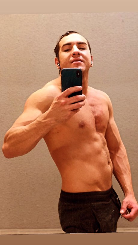 Osnando Nunes naked star pics