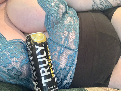 beautiful tits onlyfans pornographic pics