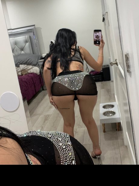 AlErii star naked gallery