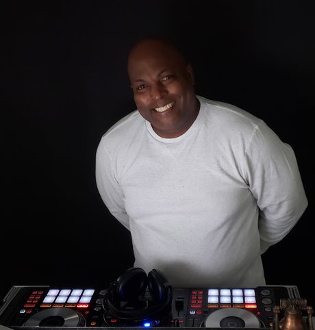 DJ Thomas Heck pretty actress image