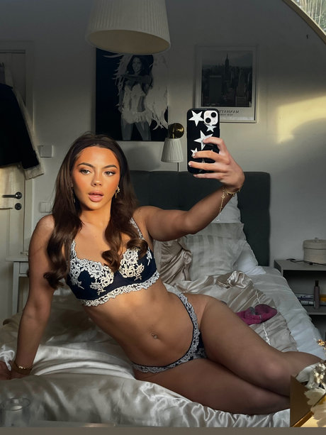 Alexandra Tsolakidis star beautiful images