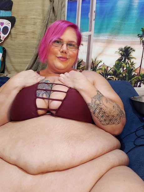 BBW Veronica model adult pic