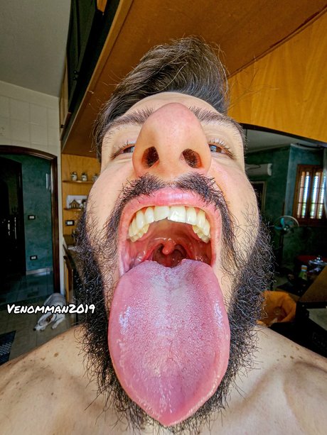 AlexanderVenom pornographic model image