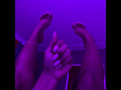 Asabi s Feet sexy pornstar gallery