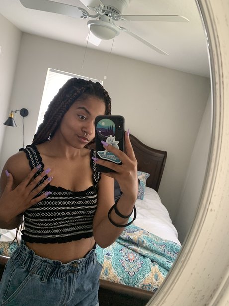 Tae_ star pornographic photos