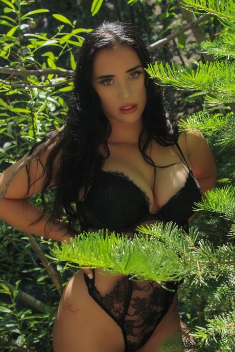 Mia Marz pornstar archive