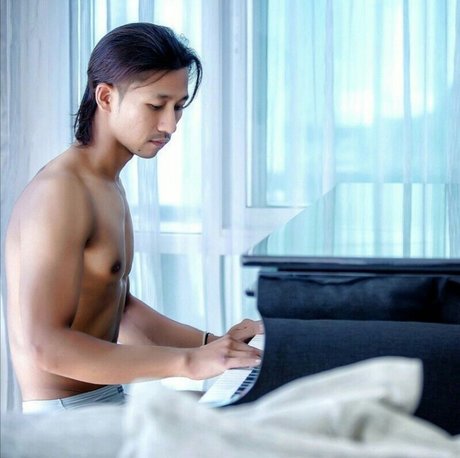 OnlyGearVIP top pornstar picture