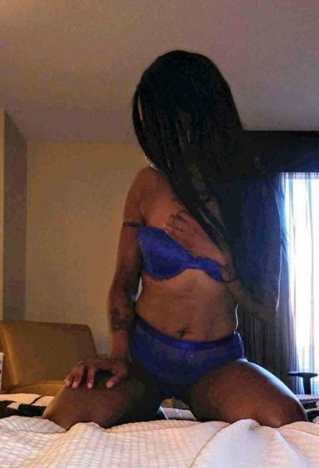 Her nude actress img