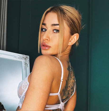 light onlyfans pornographic photo