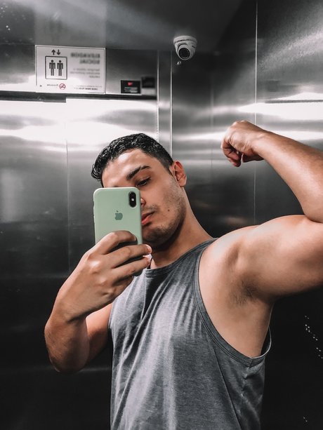 Maykon Lopes adult star gallery