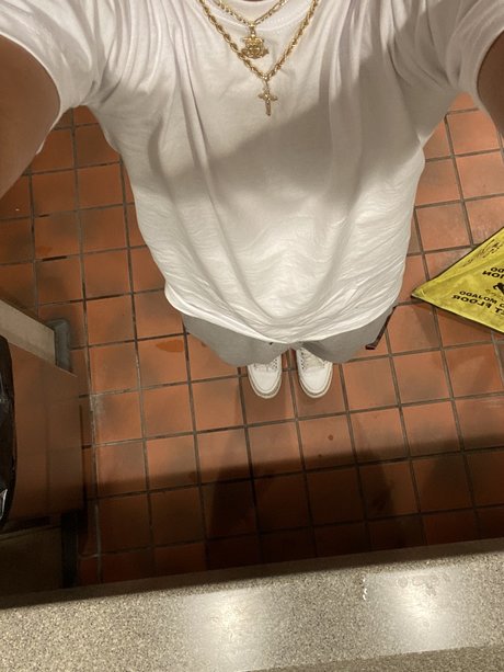 Alaannnn pretty actress photos